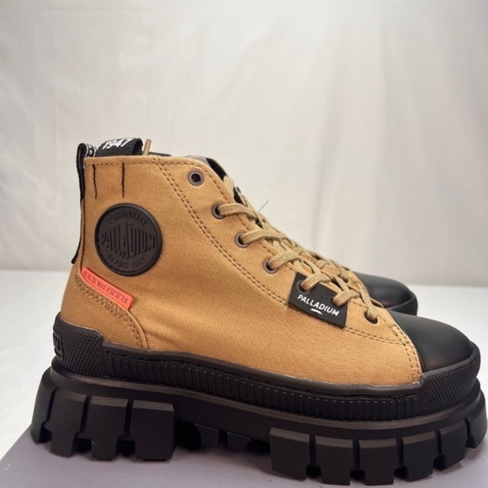 Palladium Revolt Hi TX Olive Women's Platform Lug Sole Ankle Boots - Picture 4 of 10